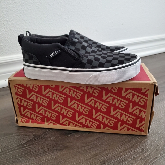 Vans Checker Slip-on shoe Boys size 13 Brand New - Picture 3 of 4
